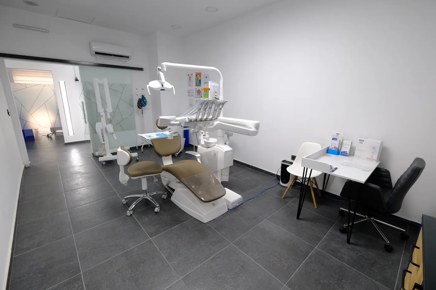 Empfang der Key Smile Klinik in Bornova, İzmir 1