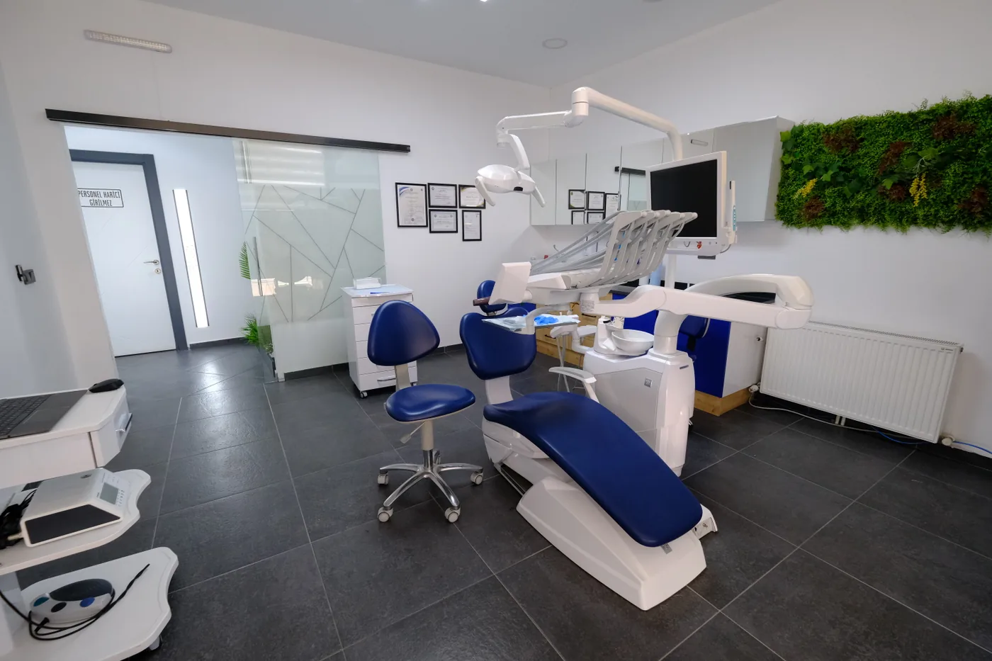 Empfang der Key Smile Klinik in Bornova, İzmir 10