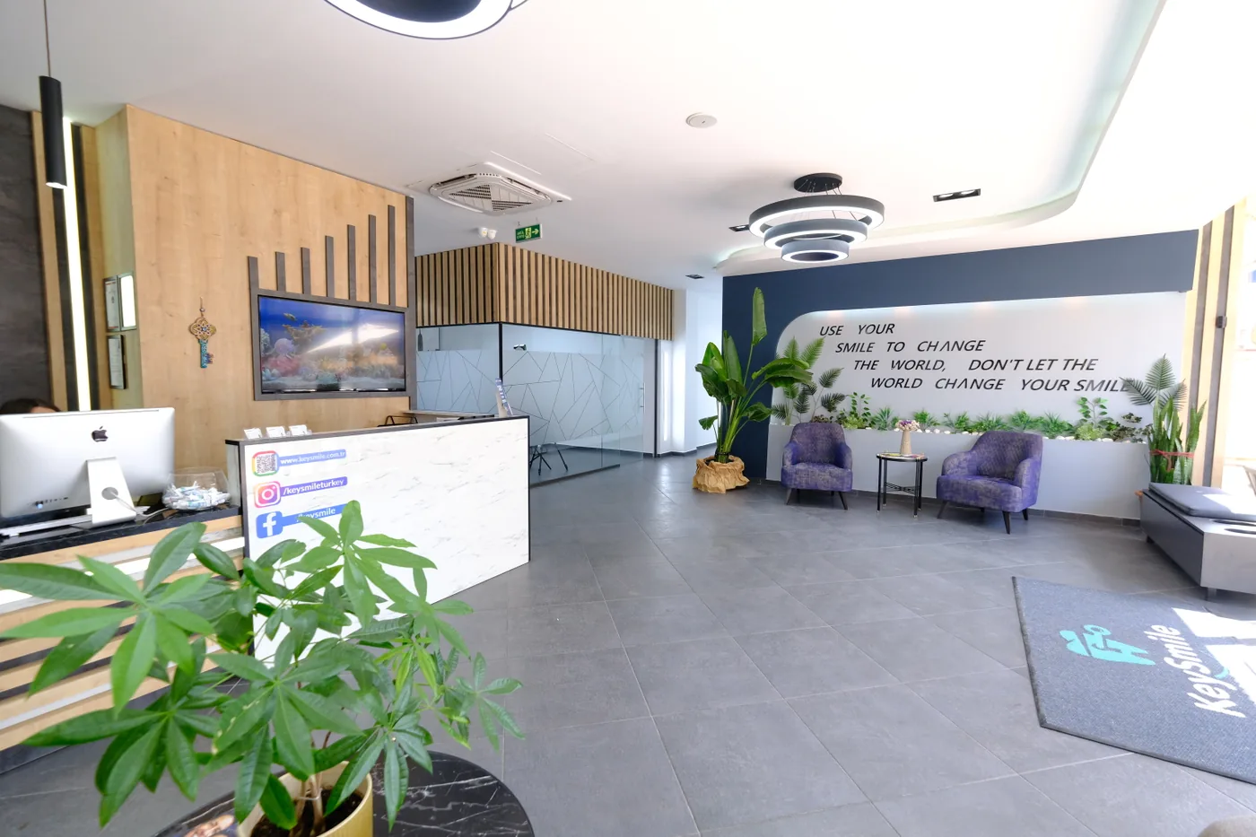 Empfang der Key Smile Klinik in Bornova, İzmir 15