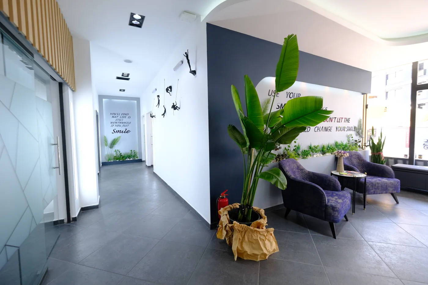 Empfang der Key Smile Klinik in Bornova, İzmir 17